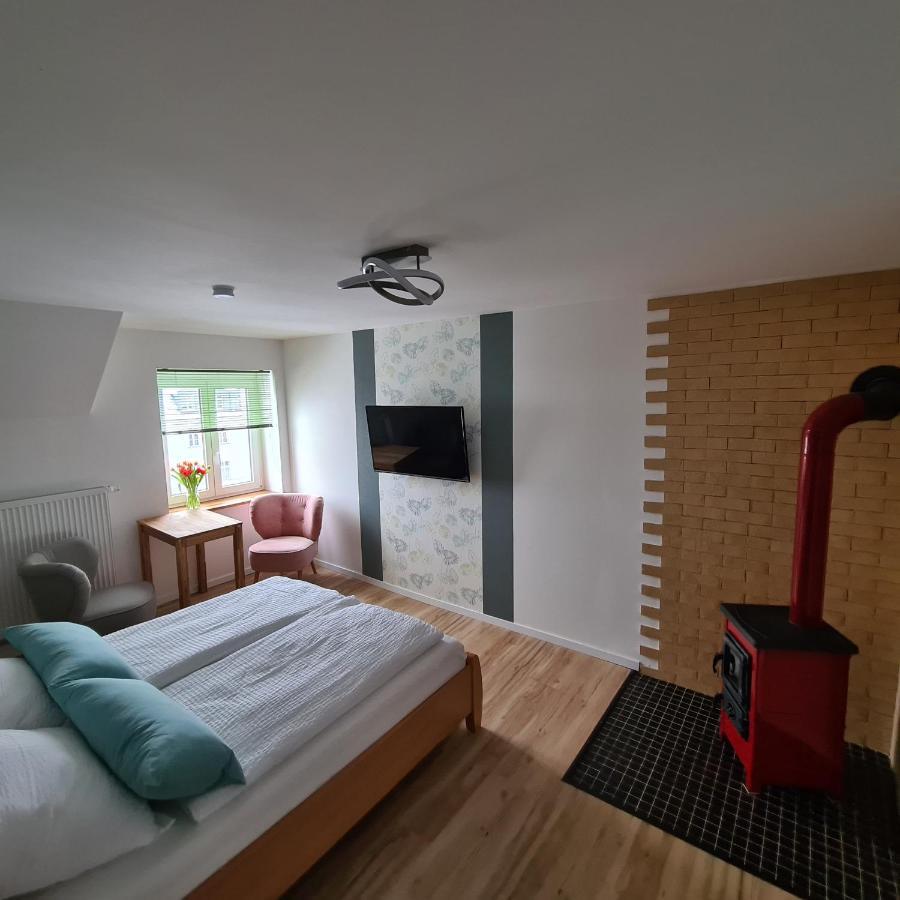 Gaestezimmer Treuen - Bed & Breakfast Exterior foto