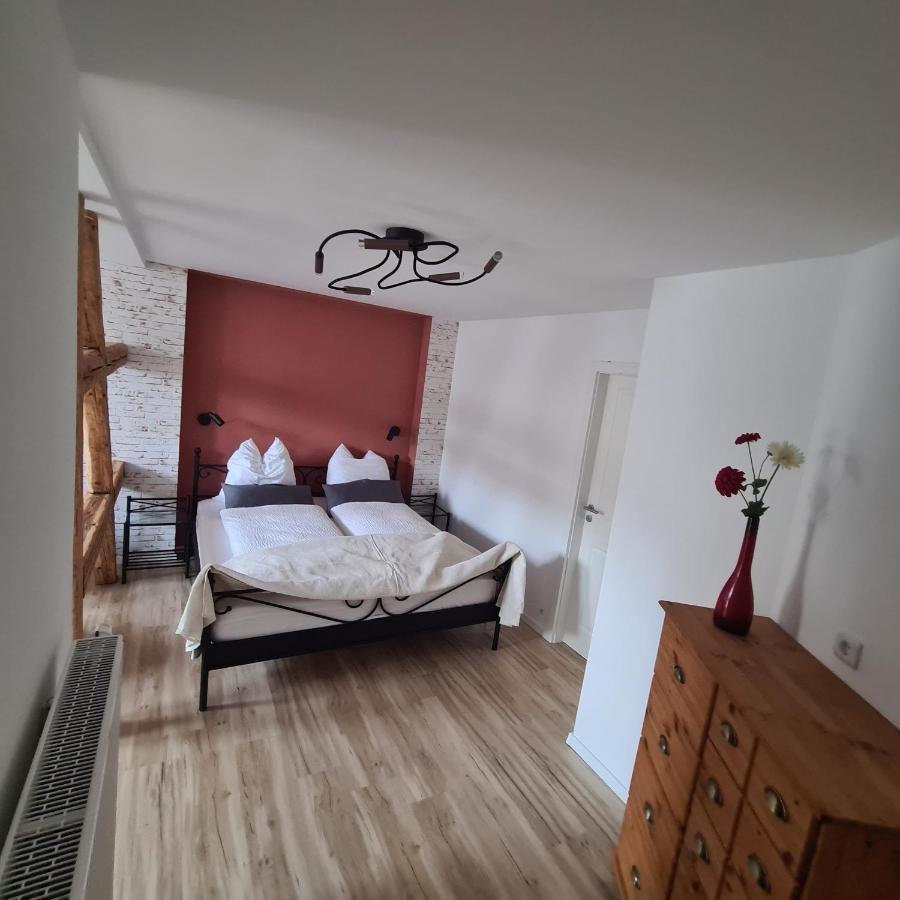 Gaestezimmer Treuen - Bed & Breakfast Exterior foto