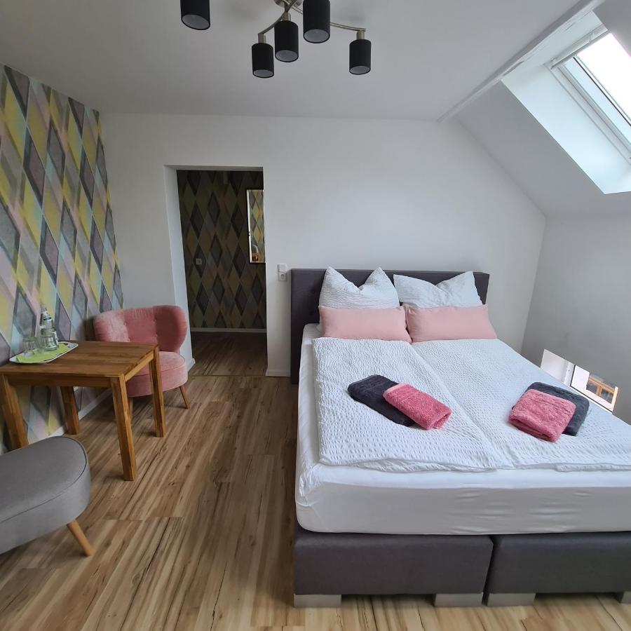 Gaestezimmer Treuen - Bed & Breakfast Exterior foto